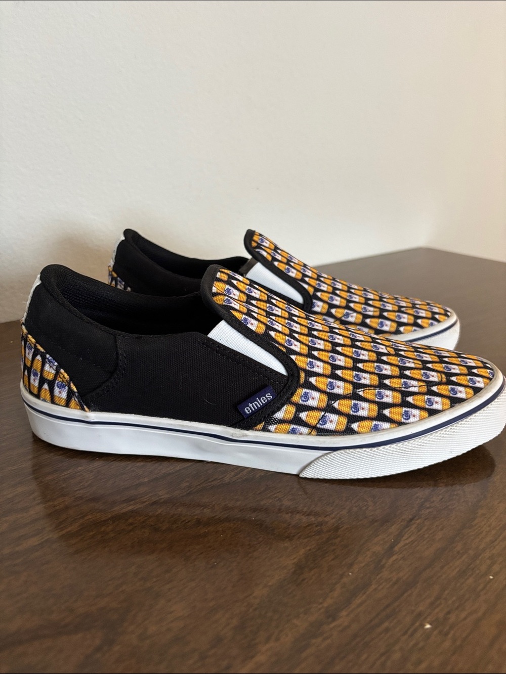 Etnies Marana Slip On Colt 45 Canvas Skate Board Shoes Sz 8